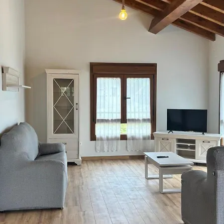 Casa De Aldea El Avellanu Vakantiehuis