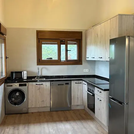 Vakantiehuis Casa De Aldea El Avellanu Bierces